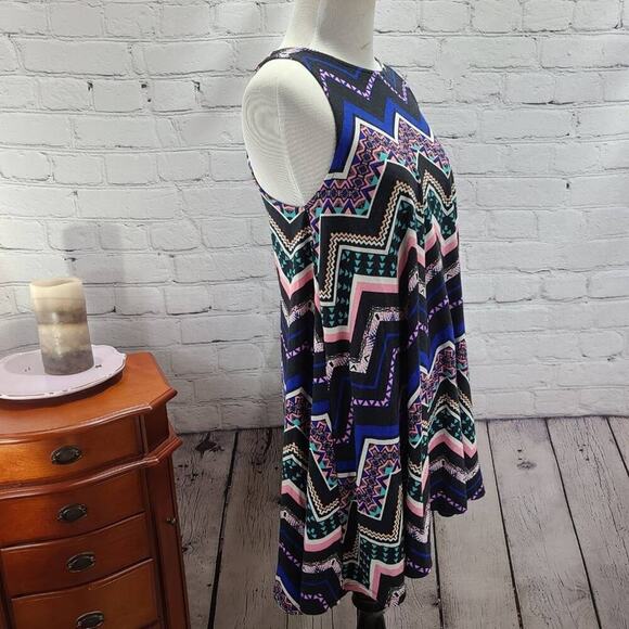 planet gold multi colored zigzag tank top - Picture 5 of 10